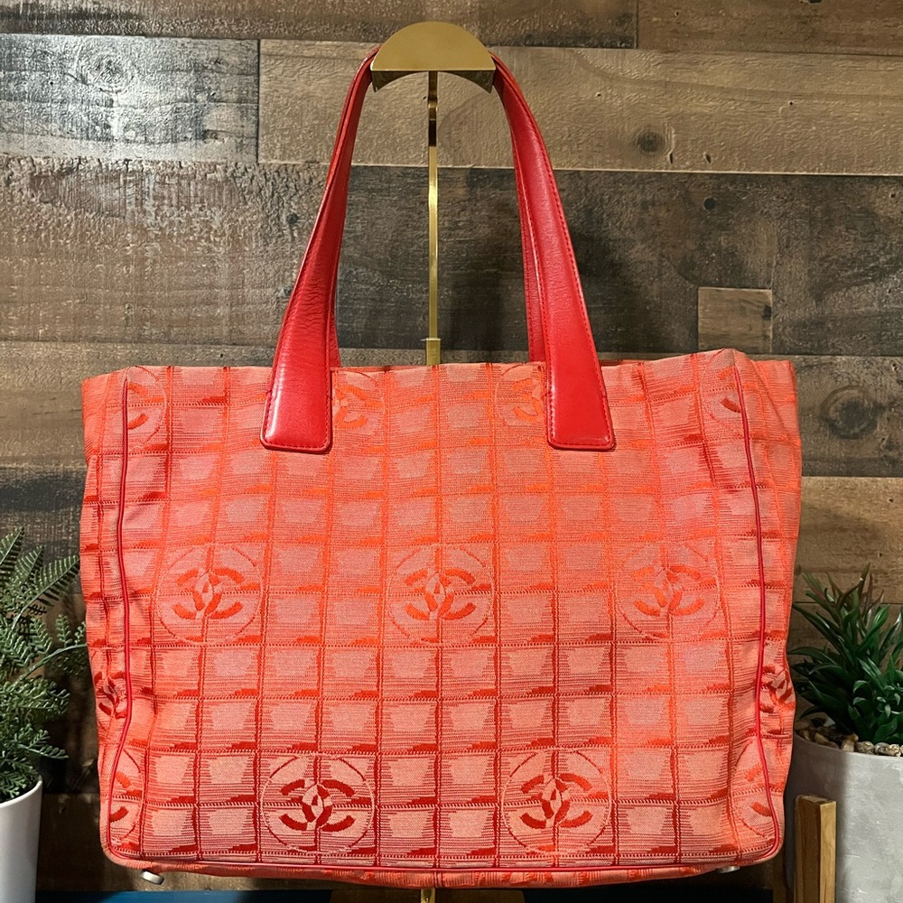 CHANEL Vintage Travel Line Tote Bag Red 🍒